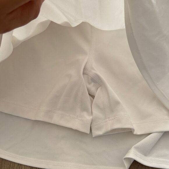 All in Motion White Skort S - Picture 2 of 5
